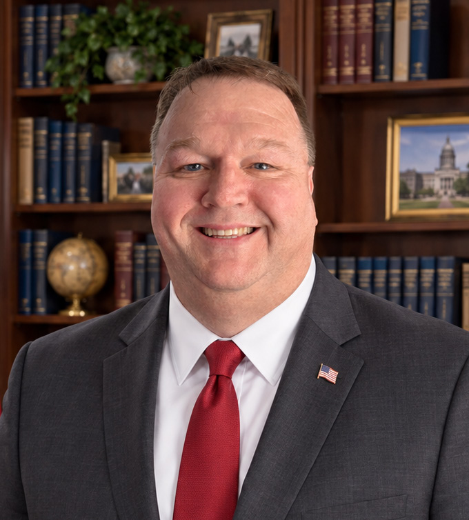 Portrait of Mark Burnett